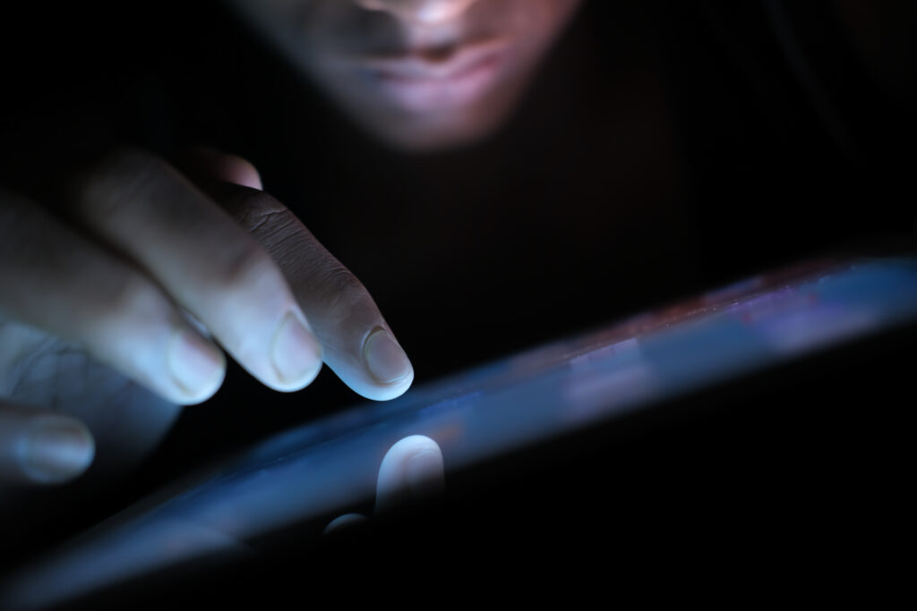 Stalking: o que é como denunciar