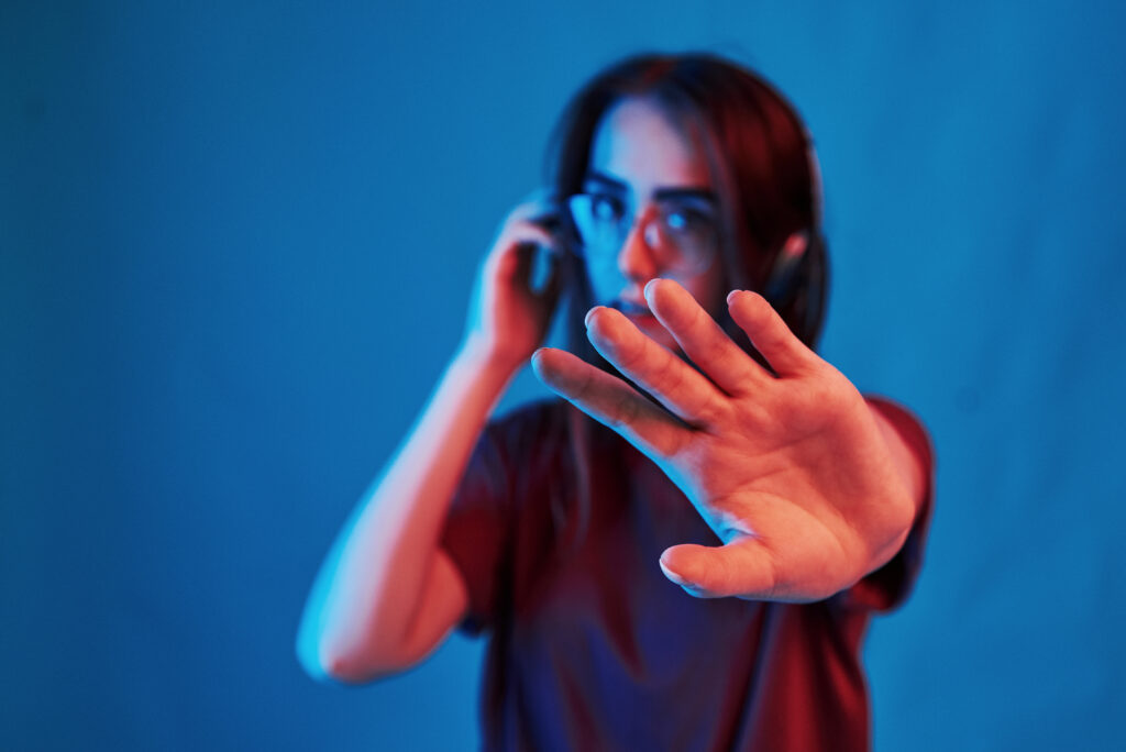 Prints, mensagens e gravações como prova de violência doméstica